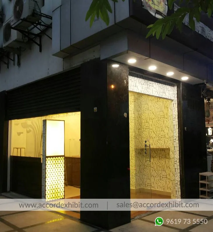 Retail kiosk exhibition stall at Mall & airport kiosk – designed & fabricated by Stall Fabricators